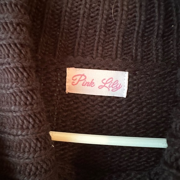 Sweater - Picture 2 of 3